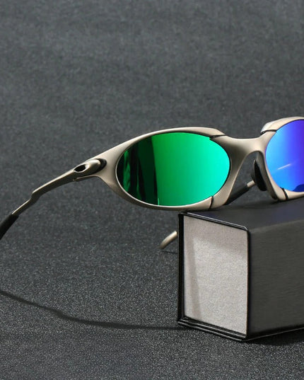 Men's Curved Metal Sunglasses with a Two-Tone Mirror Finish