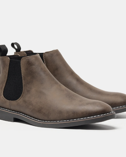 Men's Round-Toe Chelsea Boots with a Back Pull Tab