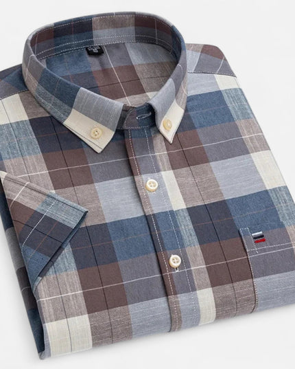 Men's Short Sleeve Oxford Shirt with a Button-Down Collar