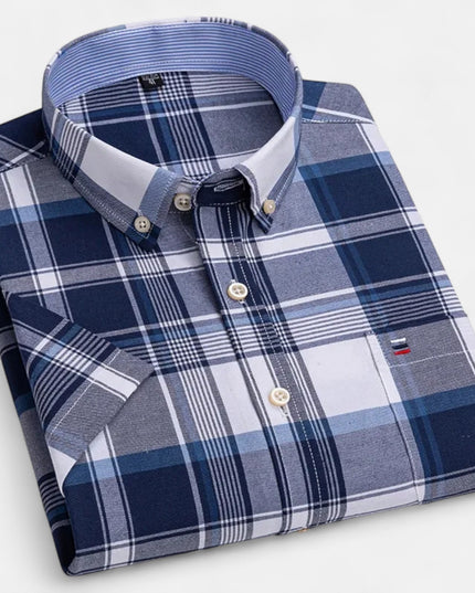 Men's Short Sleeve Oxford Shirt with a Button-Down Collar
