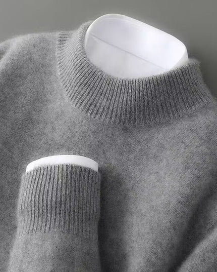Men's Soft Pullover with Raglan Seams and a Ribbed Hem