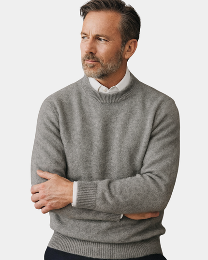 Men's Soft Pullover with Raglan Seams and a Ribbed Hem