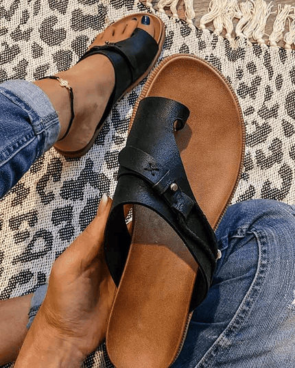 Women's Crisscross Flat Sandals with a Toe Loop