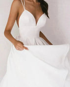 Alazne White / S
