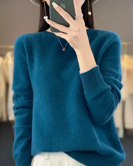 Women's Lightweight Fine-Knit Sweater with a Round Neck