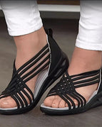 Black / 35