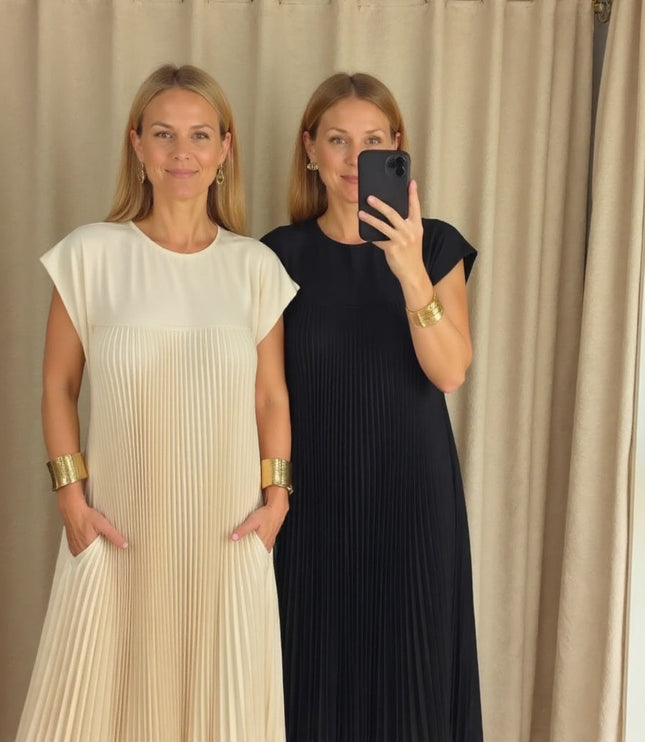 Women's Maxi Dress with Fine Pleats and Side Pockets