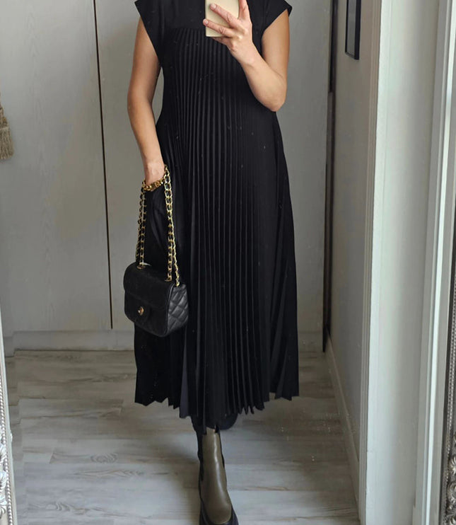 Women's Maxi Dress with Fine Pleats and Side Pockets