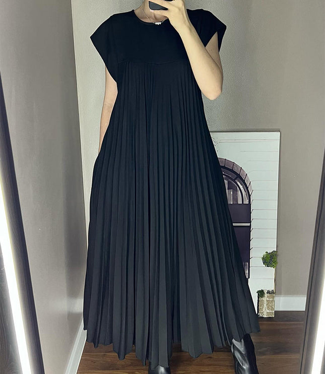 Women's Maxi Dress with Fine Pleats and Side Pockets