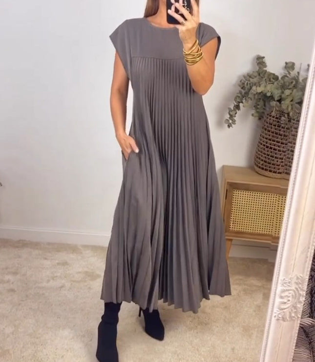Women's Maxi Dress with Fine Pleats and Side Pockets