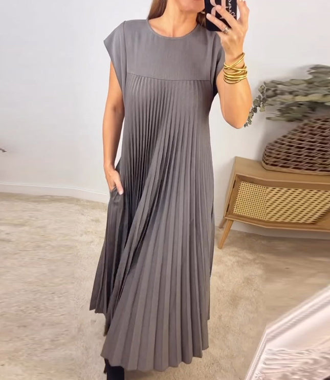 Women's Maxi Dress with Fine Pleats and Side Pockets