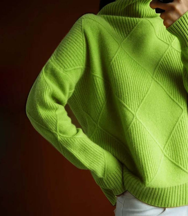 Women's Oversized Diamond Knit Turtleneck Sweater