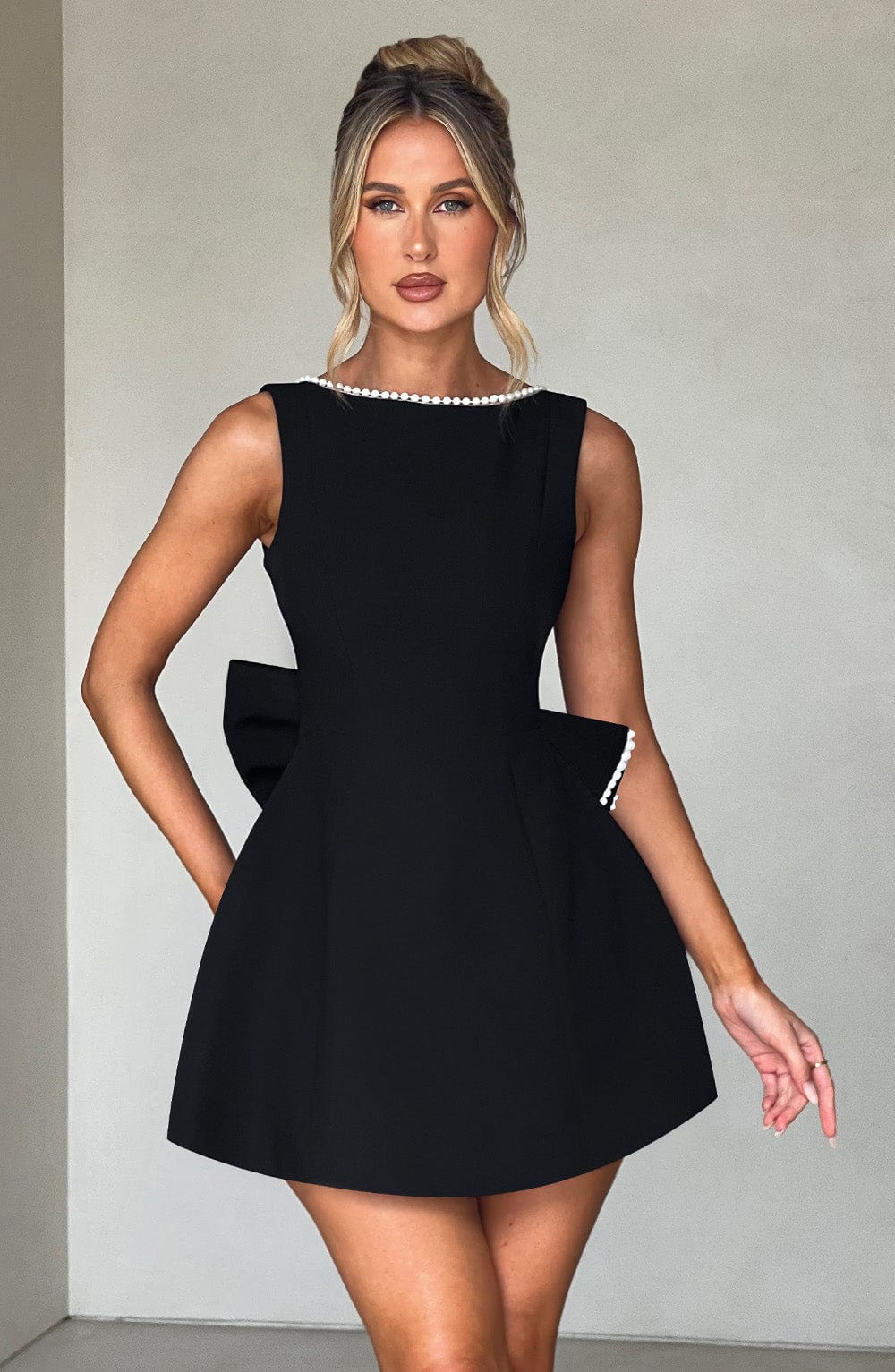 Women's Pearl Neckline A-Line Wedding Guest Mini Dress