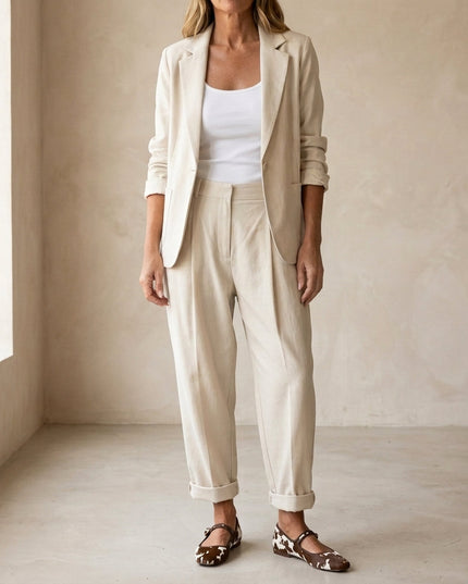 Women's Relaxed Suit Set Blazer and Tapered Trousers