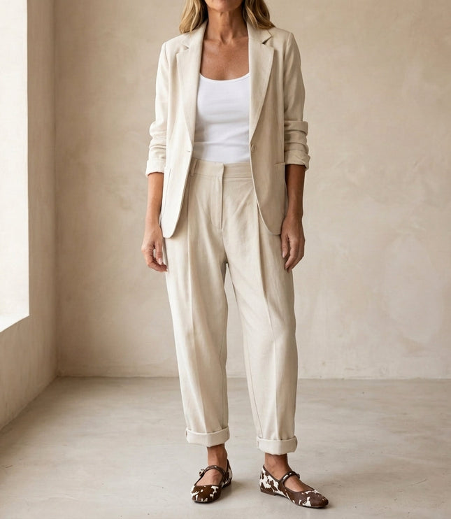 Women's Relaxed Suit Set Blazer and Tapered Trousers