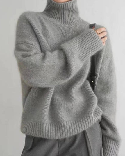 Women's Ribbed Turtleneck Pullover in a Boxy Fit