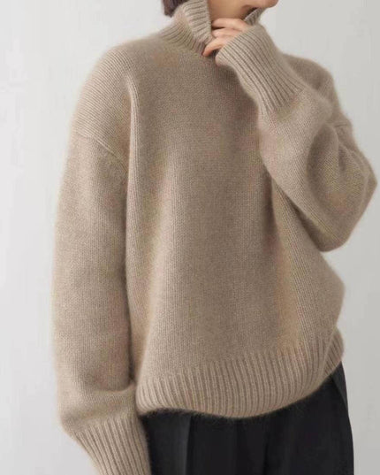 Women's Ribbed Turtleneck Pullover in a Boxy Fit