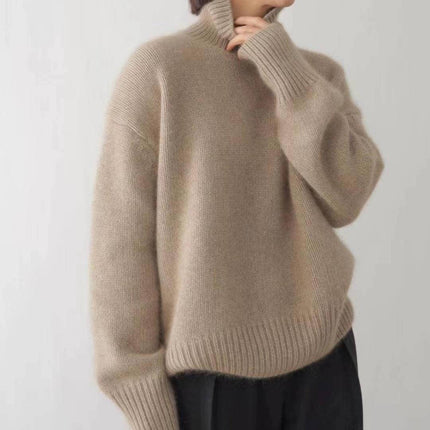 Women's Ribbed Turtleneck Pullover in a Boxy Fit