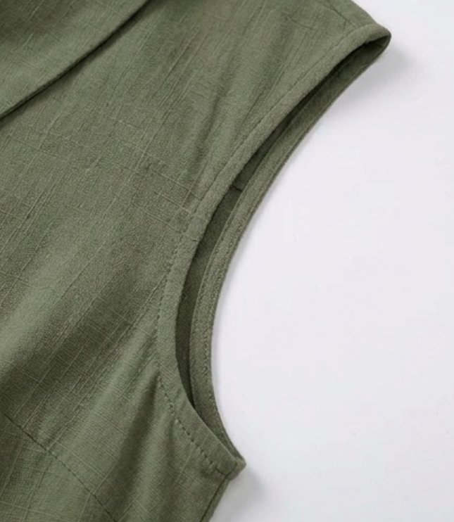 Women's Sleeveless Collared Button-Up Summer Blouse