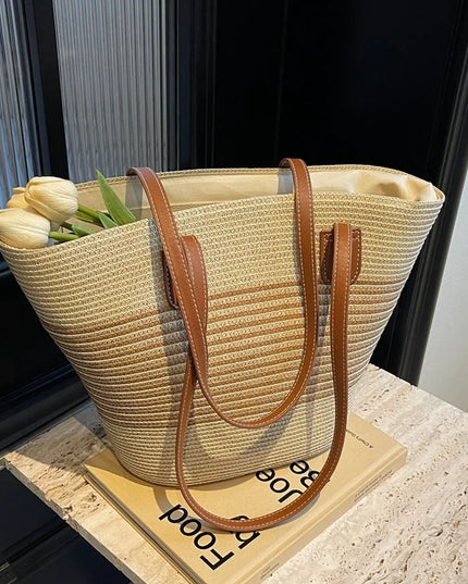 Women's Straw Tote Bag in a Two-Tone Weave